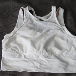 Lululemon Double Tap Bra II size 6 in color white